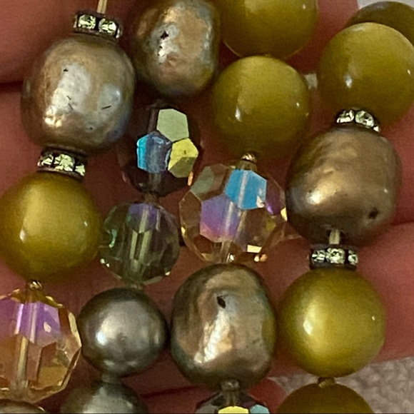 Bracelet & Necklace Set. Vintage Multi Strand Green Acrylic AB & Moonglow Beads. - Picture 5 of 15